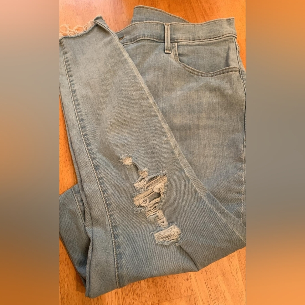 Levi's 720 High Rise Super Skinny Distressed Light Blue Jeans Size 22W